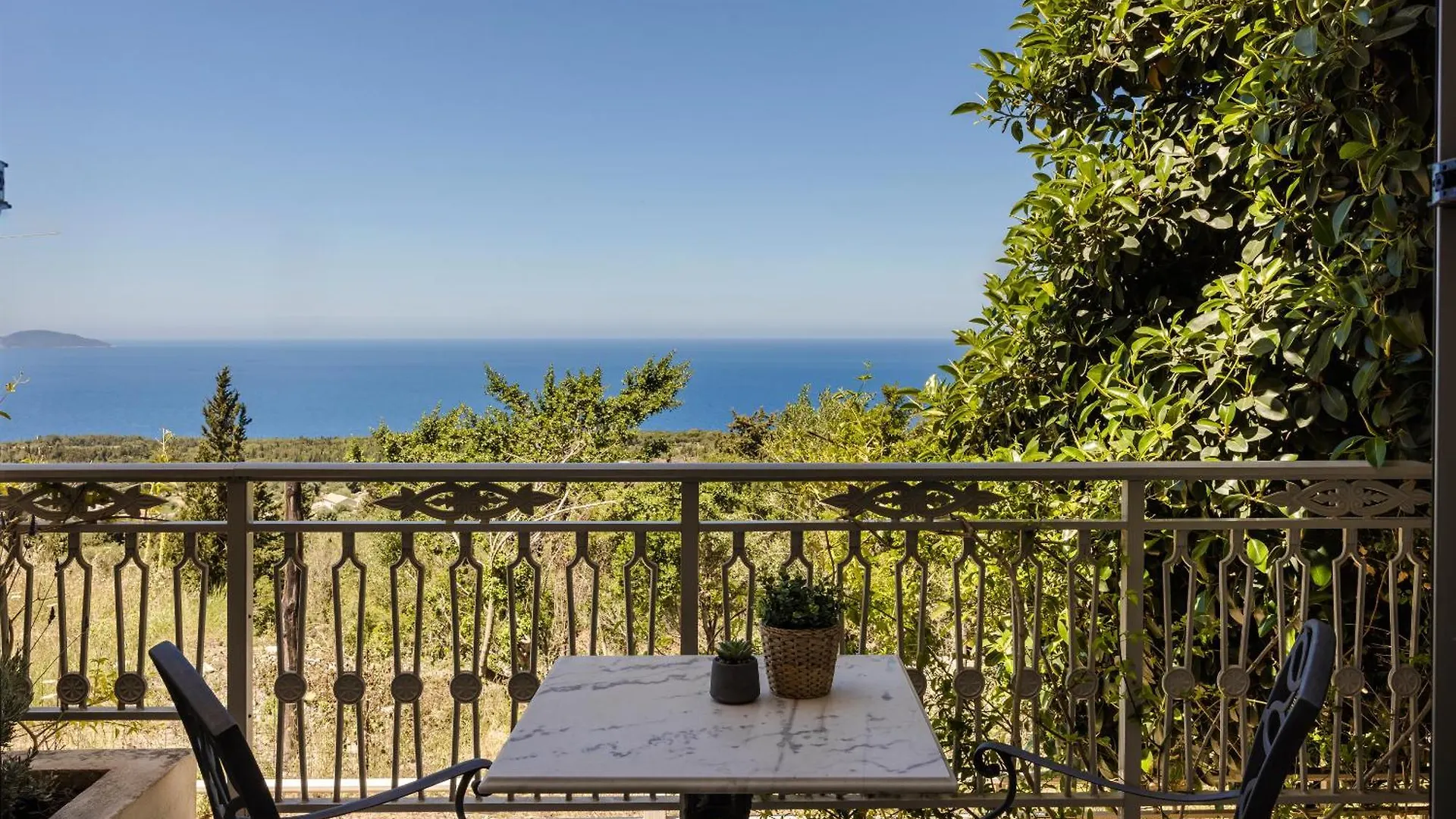 Belle View Hotel - Sea View & Sunset Manganos