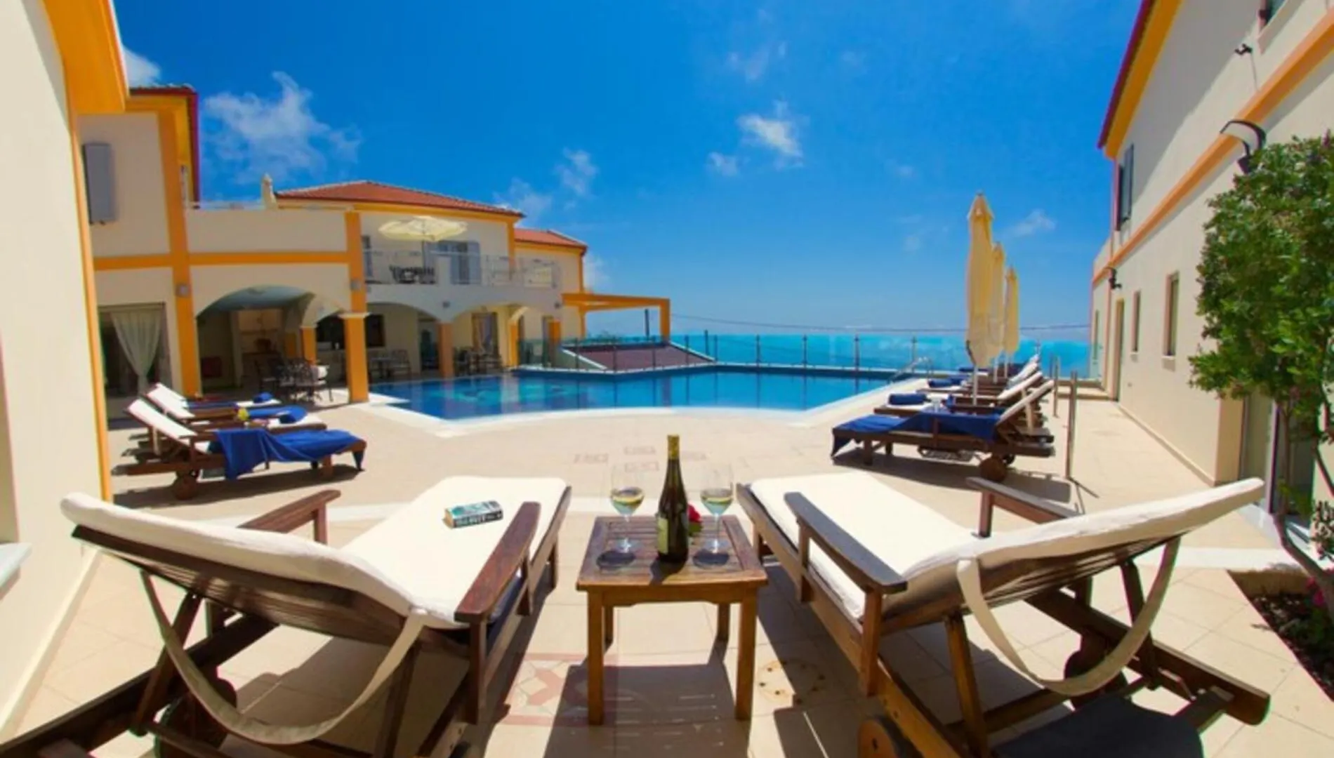 Belle View Hotel - Sea View & Sunset Manganos